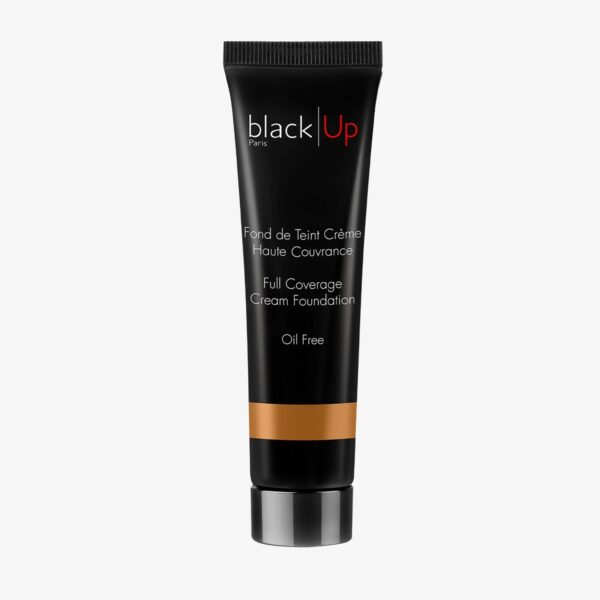 كريم فاونديشن بتغطية كاملة من بلاك أب