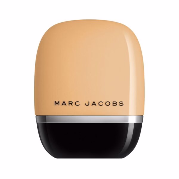 فاونديشن شامليس لإطلالة شبابية من مارك جاكوبس يدوم طويلاً بعامل حماية SPF 25